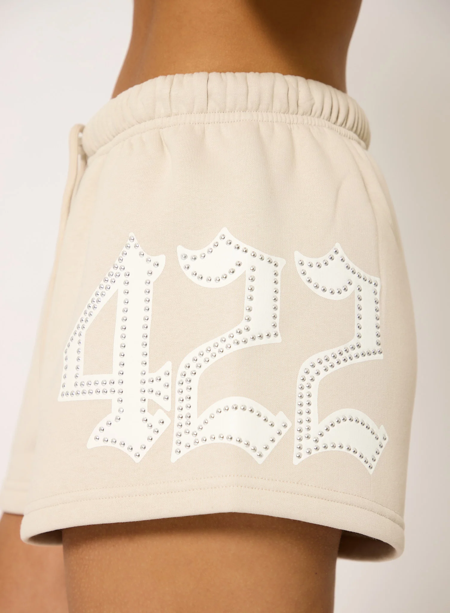 422 Shorts - Stone - Image 2