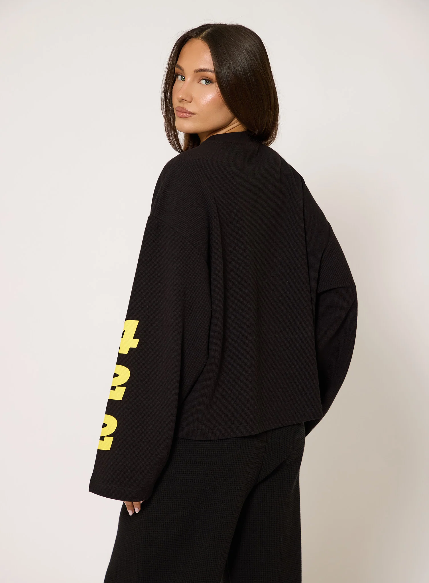 Heavyweight Waffle Tee Long Sleeve - Black - Image 5